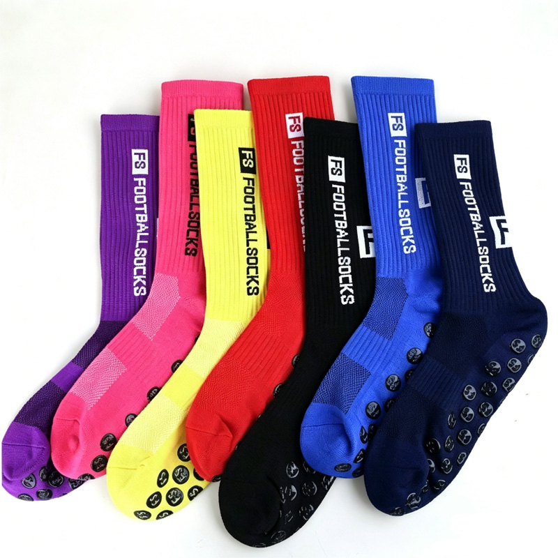 Men'S Fashion Logo - 1足 グリップ付きスポーツクルーソックス スタイリッシュなFSロゴ入り 通気性 滑り止め ミッドカーフソックス