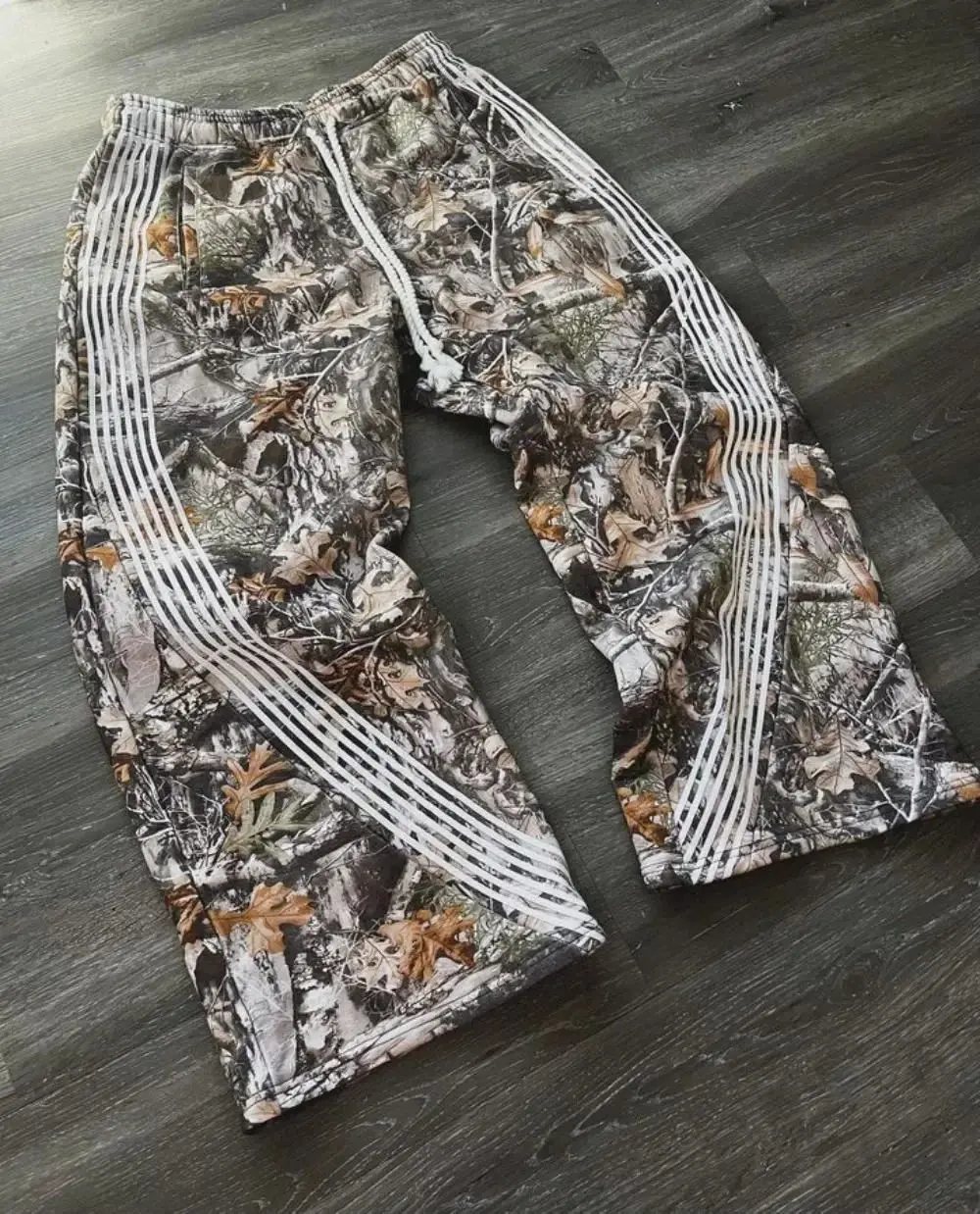 2026 Y2K ブラックグレーカモ タクティカルカジュアル - Mens Fashion Camo Pants のレビューと価格