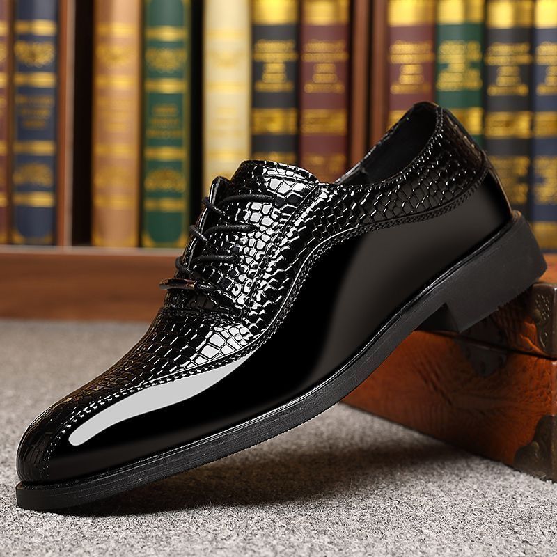 メンズ光沢パテントレザー英国風ポインテッドトゥドレスシューズ - Mens Fashion Dress Shoes のレビューと価格