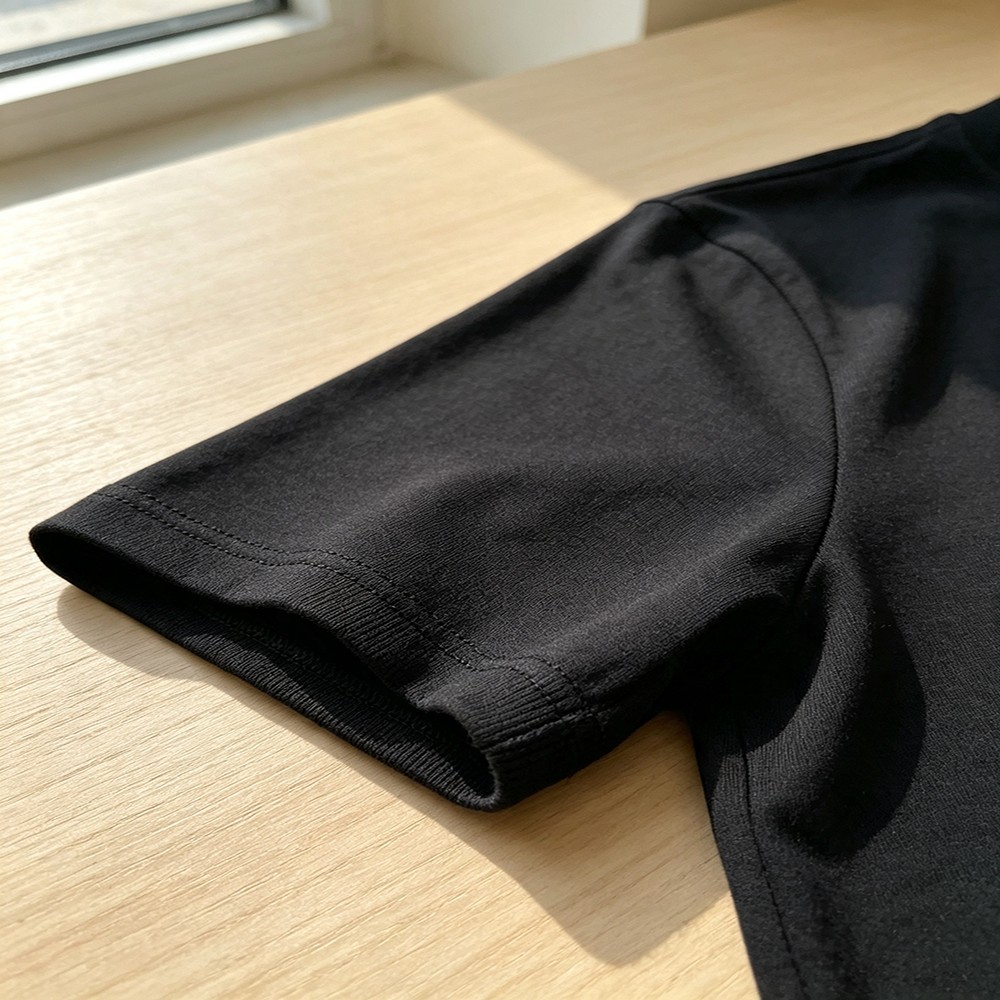 ピンクのグラフィックTシャツ Y2Kスタイル オーバーサイズ - Men'S Fashion Outfit Ideas のレビューと価格