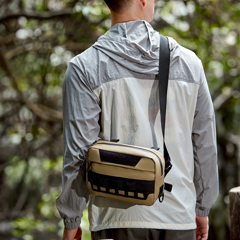 新しい戦術的なチェストパックアウトドアスポーツバックパック防 - Tactical Vest Men のレビューと価格
